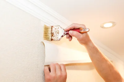 Pose de papier peint au Teil — revêtements muraux et toiles de verre